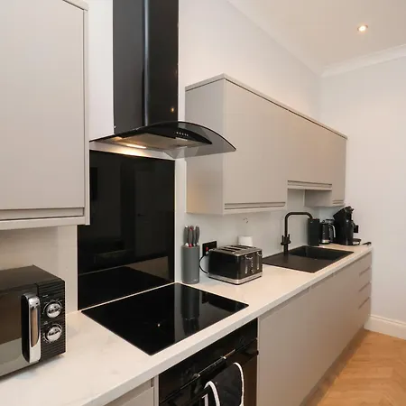 The Salisbury Sleeps 4 Classic Scarborough