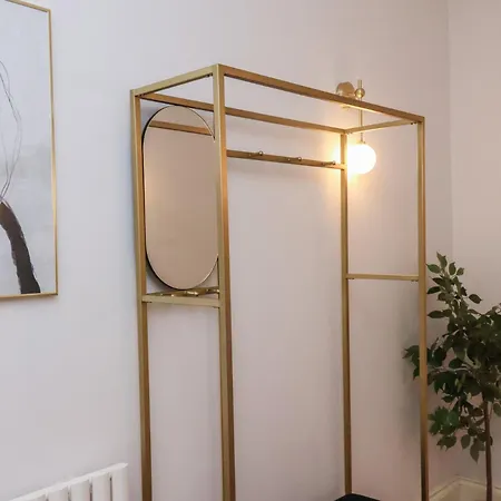 The Salisbury Sleeps 4 Classic Appartamento