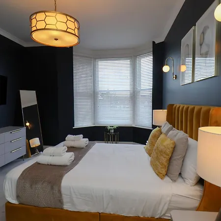 The Salisbury Sleeps 4 Classic Appartamento
