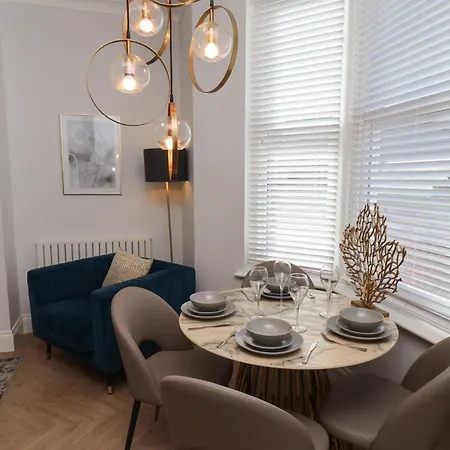 The Salisbury Sleeps 4 Classic Appartamento *